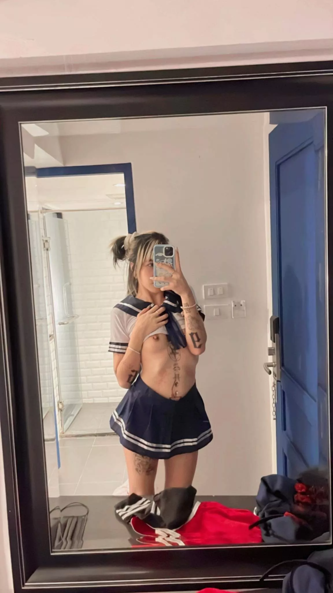 How long can you last with a petite thai girl like me ?