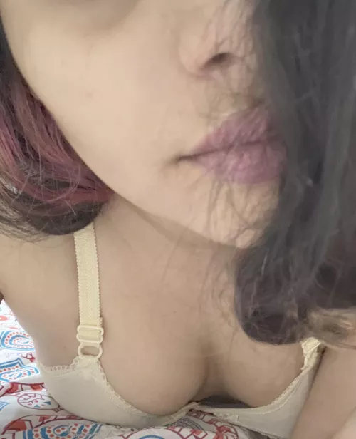 How’s your Sunday going? xx