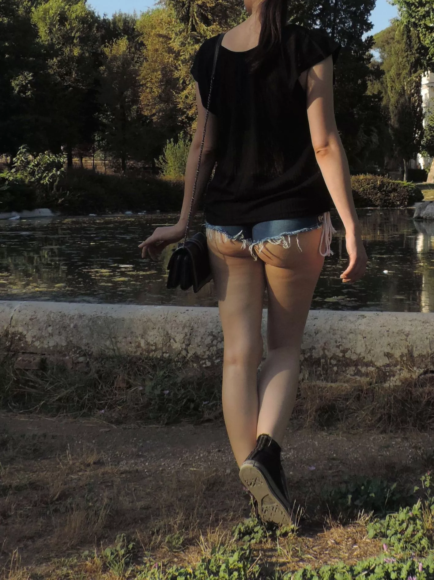 I always hope people reach [f]or their cellphones when they see me outside 😏