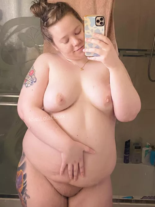 I am pleasantly plump 🍐🍑