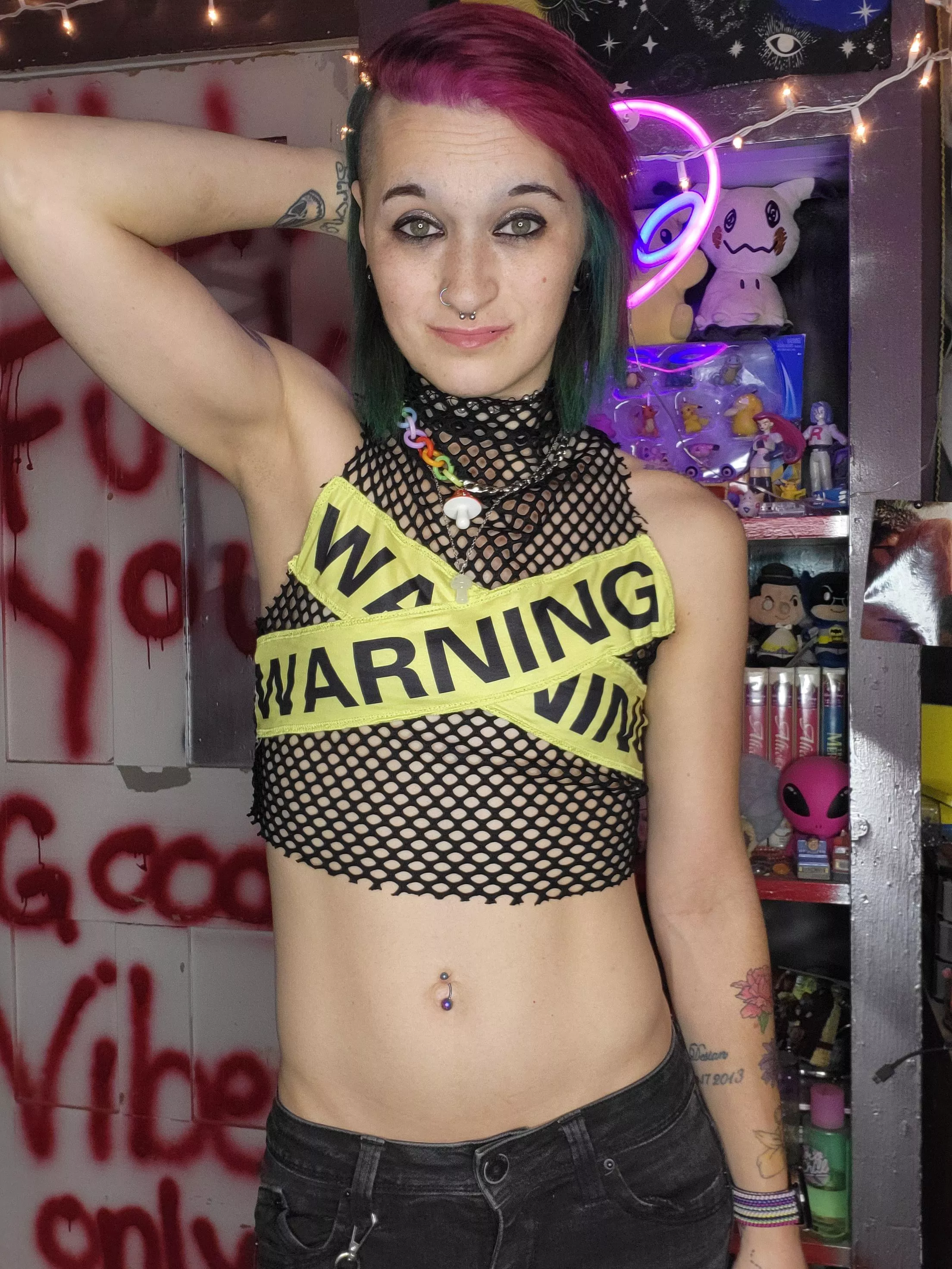 ⚠️i come with my own warning label⚠️