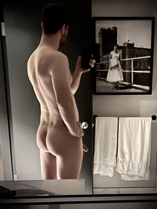 I hope my butt makes your Sunday a little better