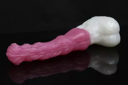 I just realized the seraphina I got is a rouge and doesn’t have the white highlight. Kind of disappointed but she’s the right size/firmness at least .