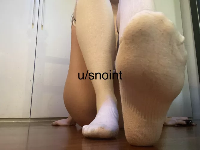 I need a foot massage, can you do it for me?