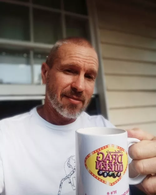 I swear, caffeine keeps me looking young! I'm 55 this year. ☕🙌