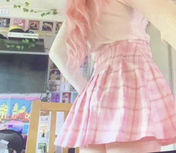 i’ll feminize and humiliate you just like my ex did to me <3