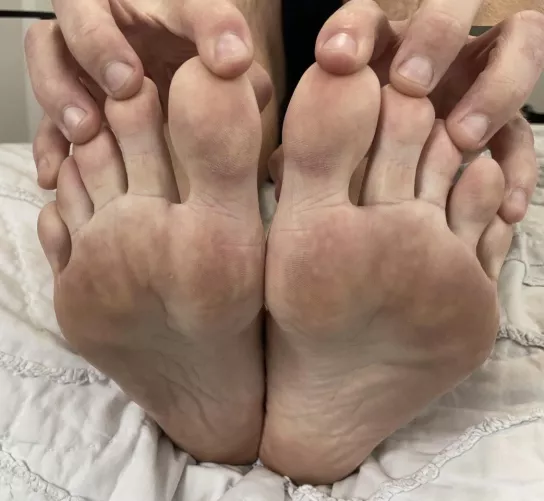 Keeping these toes nice and flexible, who wants to help test my grip?