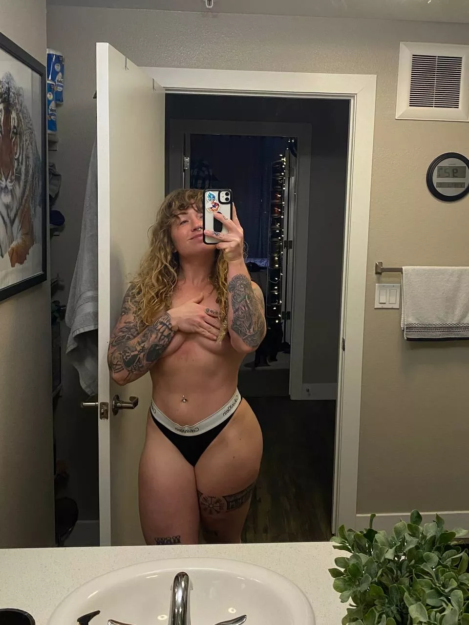 Keeping this MILF body tight [32f] [f]