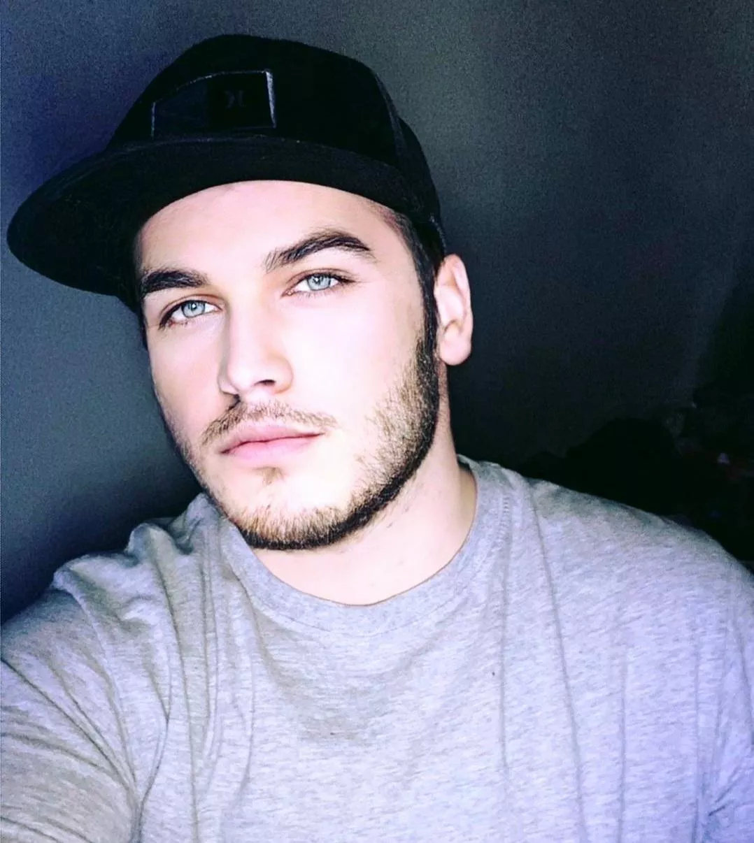 long sleepless nights. how are you guys doing? I'm playing some games.