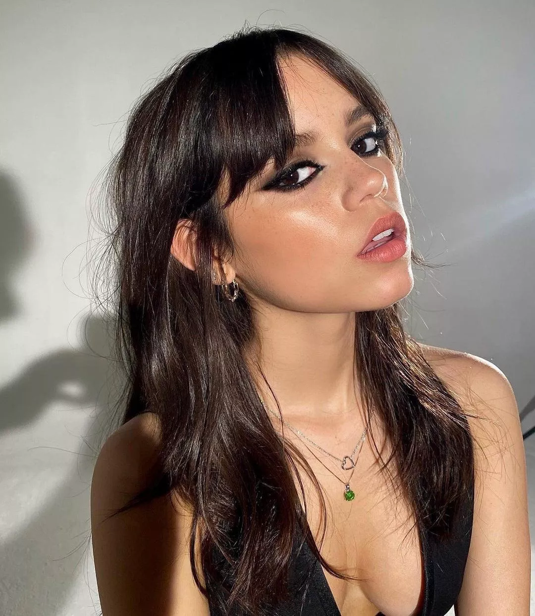 Looking for celebs with petite tits like Jenna Ortega, Anna Kendrick, Milly Alcock, and Margot Robbie