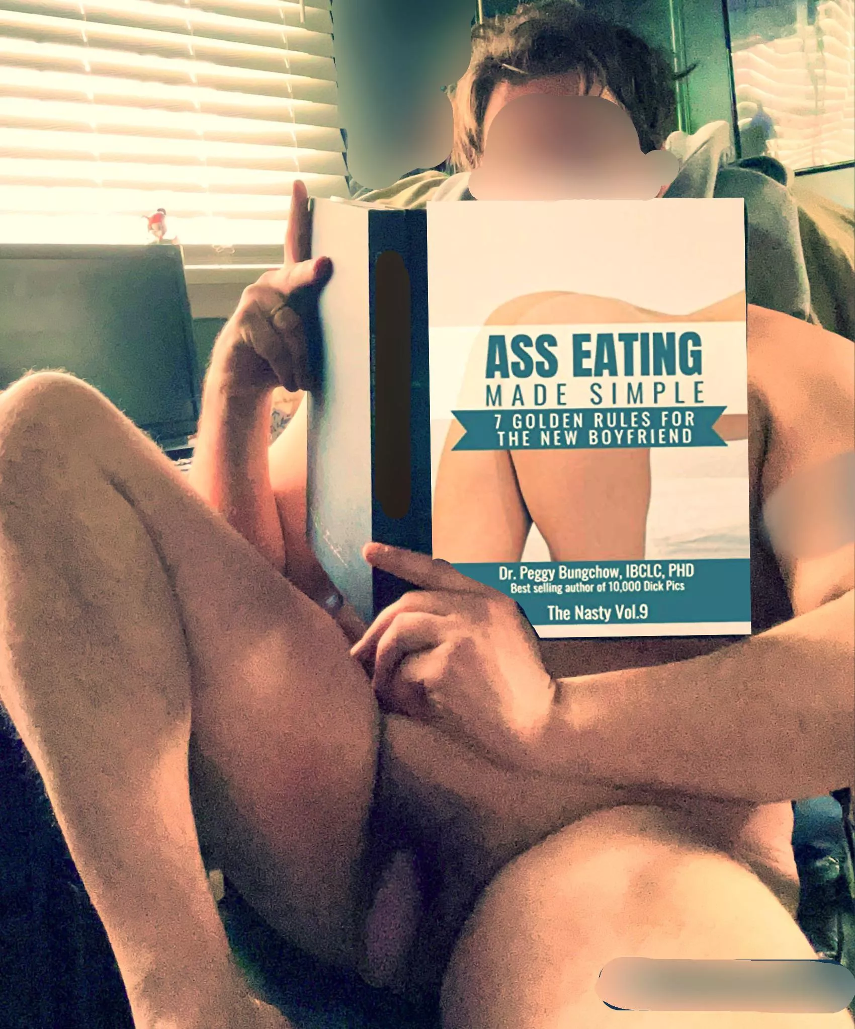 Mmm 😘😜🍑happy Sunday readers