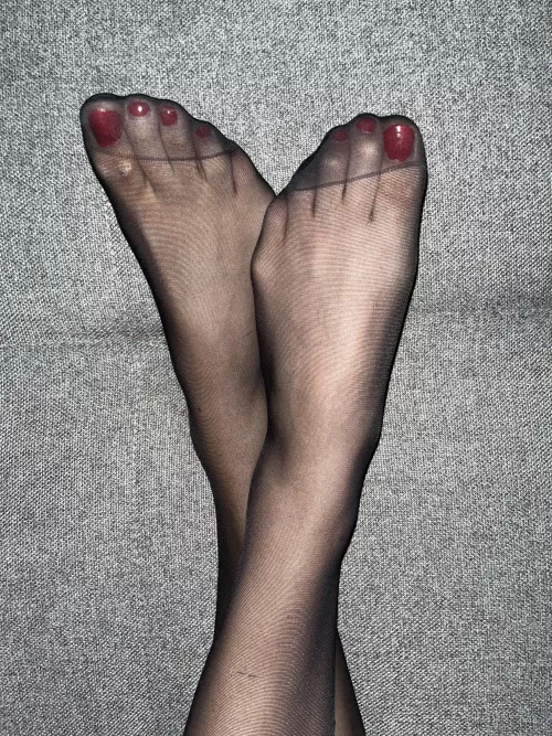 My red toenails in nylon stockings