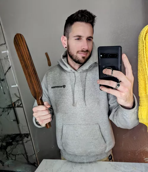 My straight friend hand made a paddle for me. Who wants to test it out? 😜