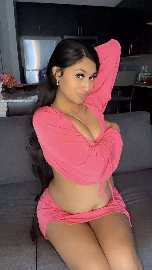 My tummy pops in pink