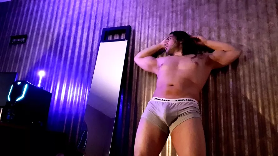 Netflix at my place? 💦