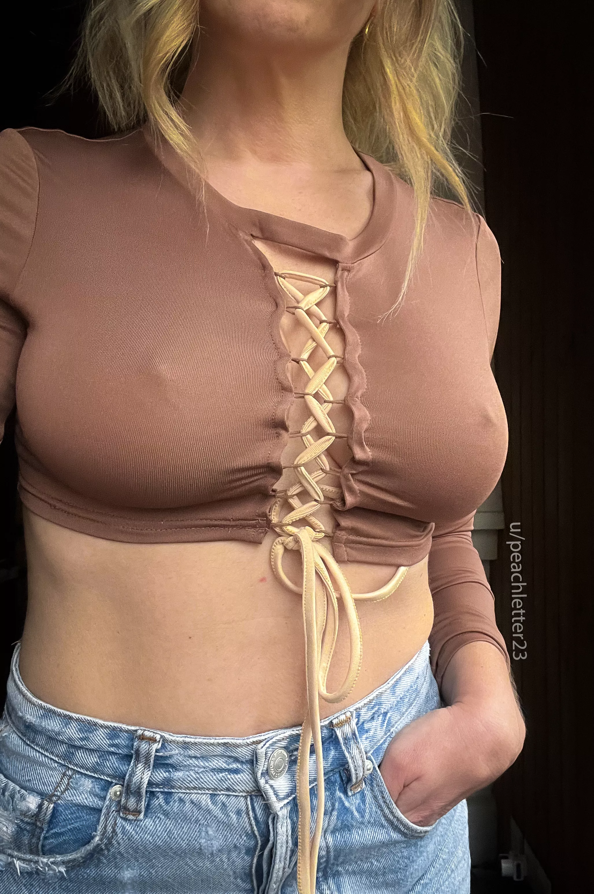 New top fits amazingly