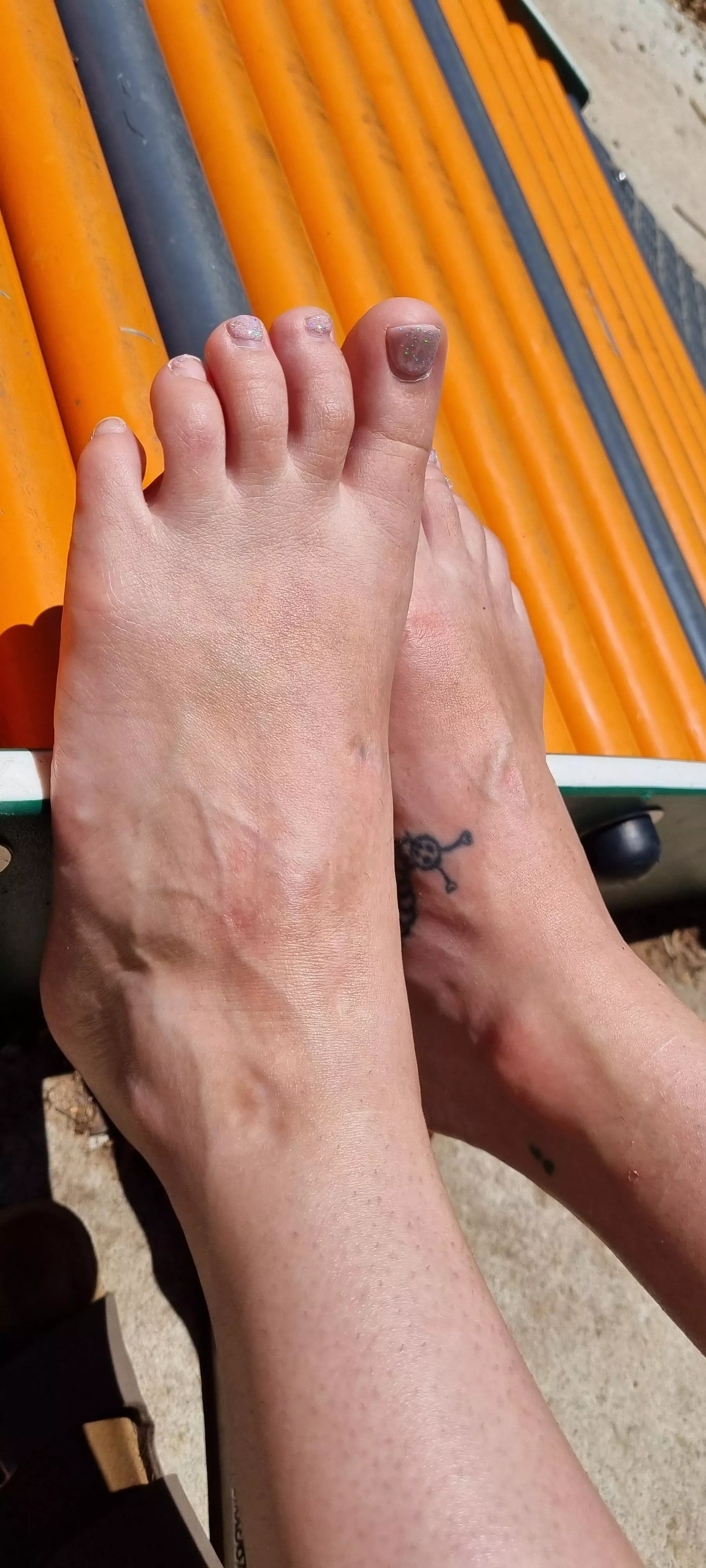 Outside in the sun💗