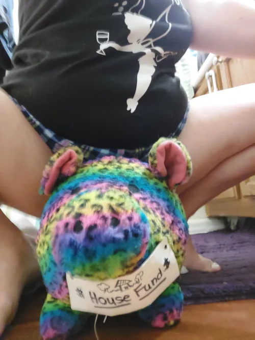 peep my of Livestream in a few hours as I strip to fill up my piggy bank!