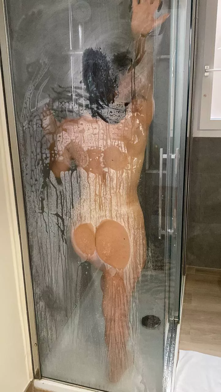 Save water let's shower together 🫦