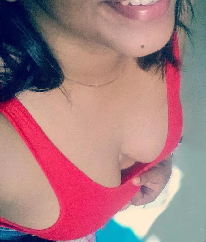 See anything you like ? (F)