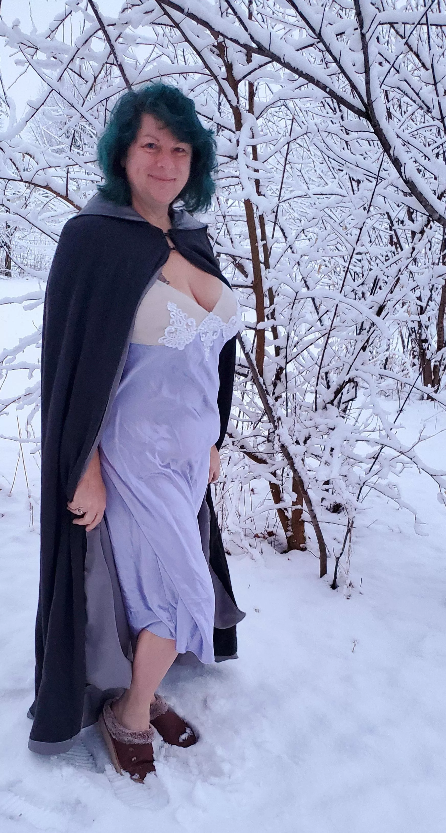 Snow and silk in a magic cloak