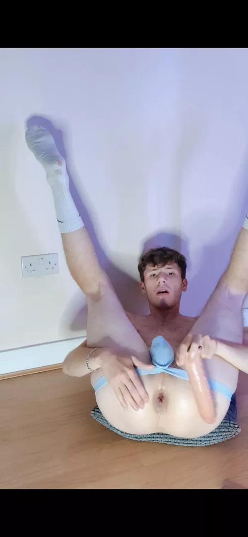 stretched out and ready for you sir 🥵 (20)