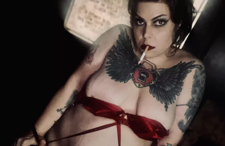 This bra will be on the floor soon enough💋