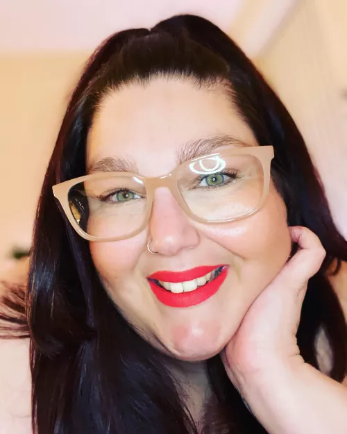 This lipstick would look nicer on a cock, don’t you think?