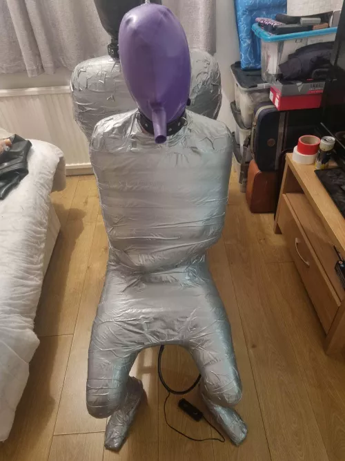 Tight chair mummification ;)