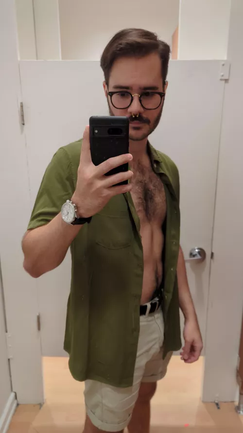 Was looking for clothes and kinda liked this selfie