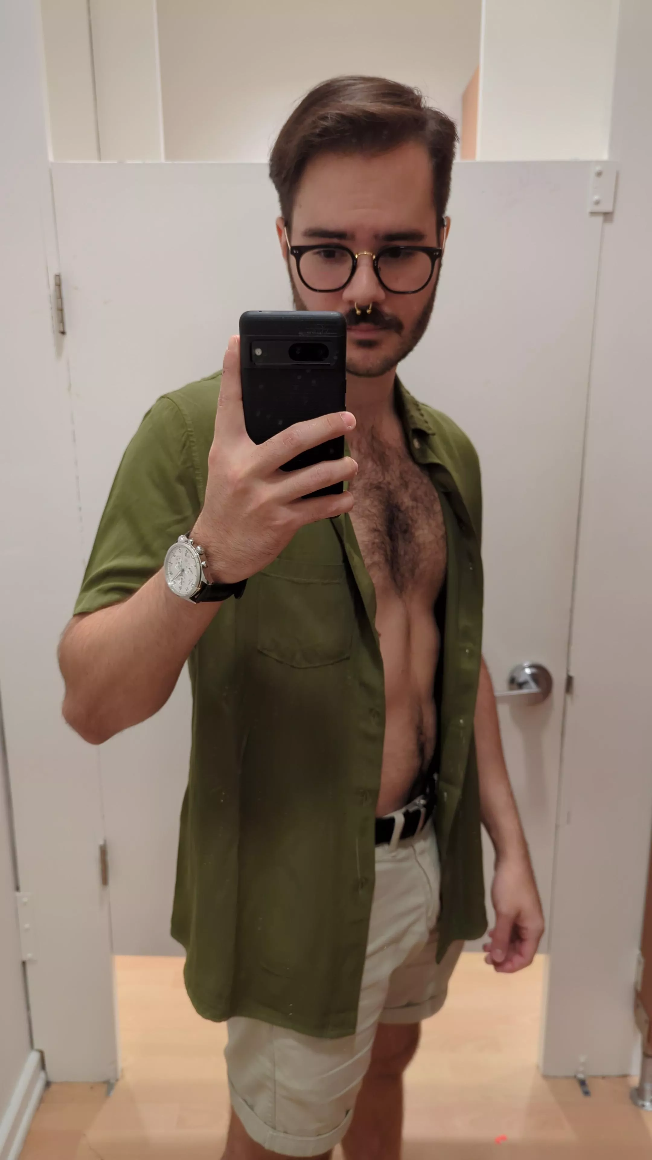 Was looking for clothes and kinda liked this selfie