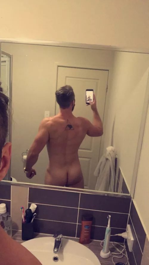 Who doesn't like a (m)uscled ass?