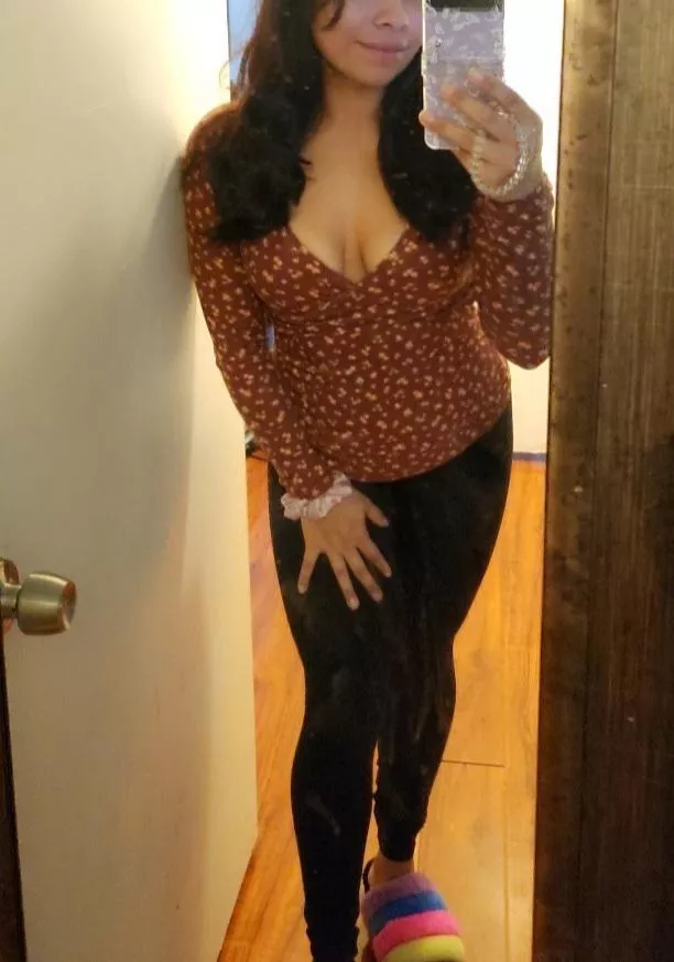 Wife caught me cheating and now wants to poet a pic on here of her as revenge and for me to read all the comments and messages. please don't reply guys. I messed up.