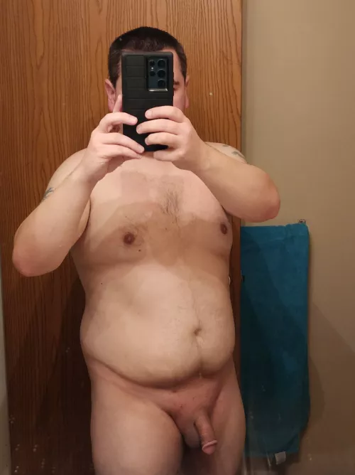 35M, 195lbs 5'5. Feeling horrible lately about my body. Wish I was skinnier and a bigger penis. 😕