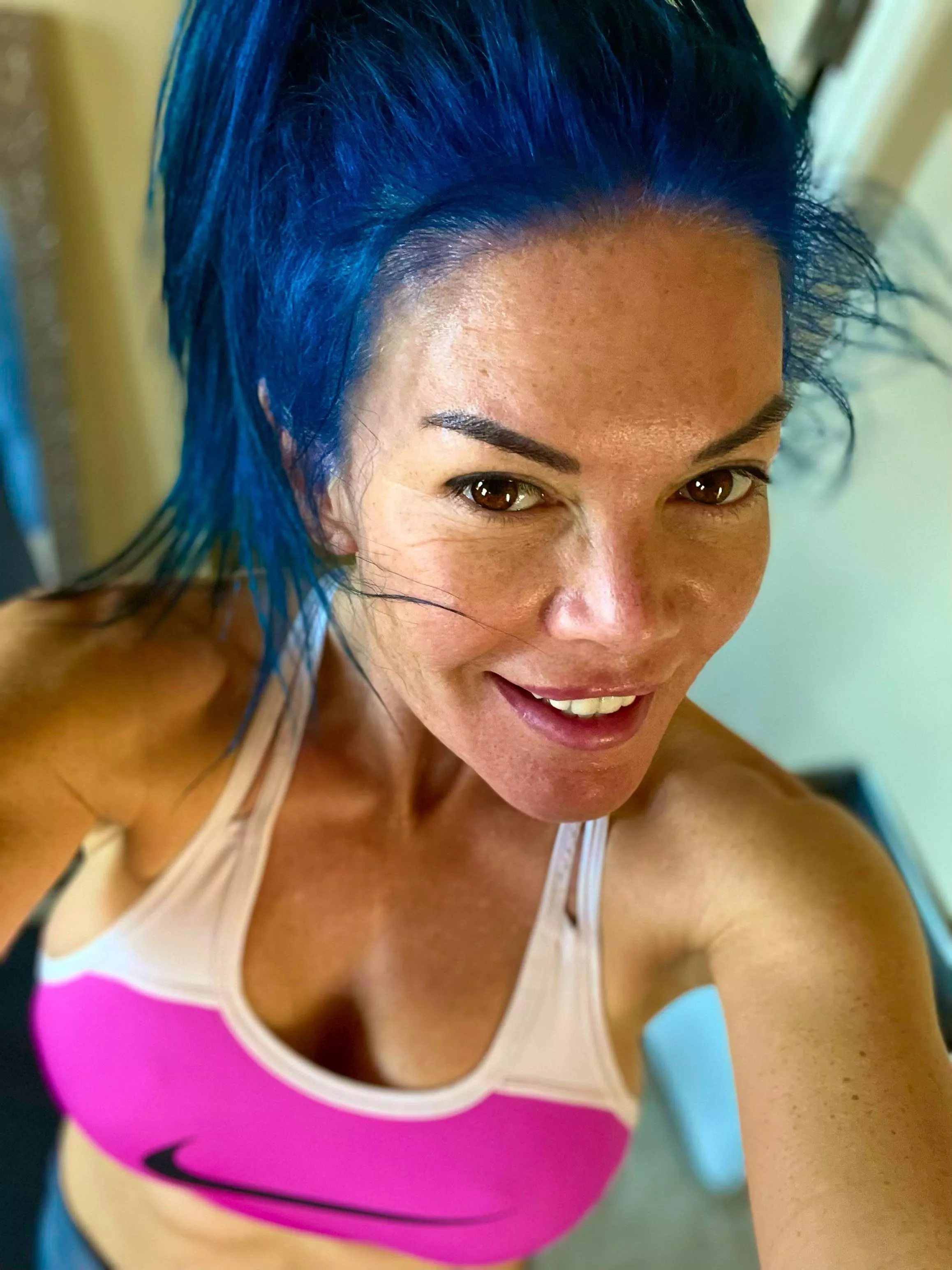 A dusting of freckles getting damp from that warm up glow. The trickle is on its way!