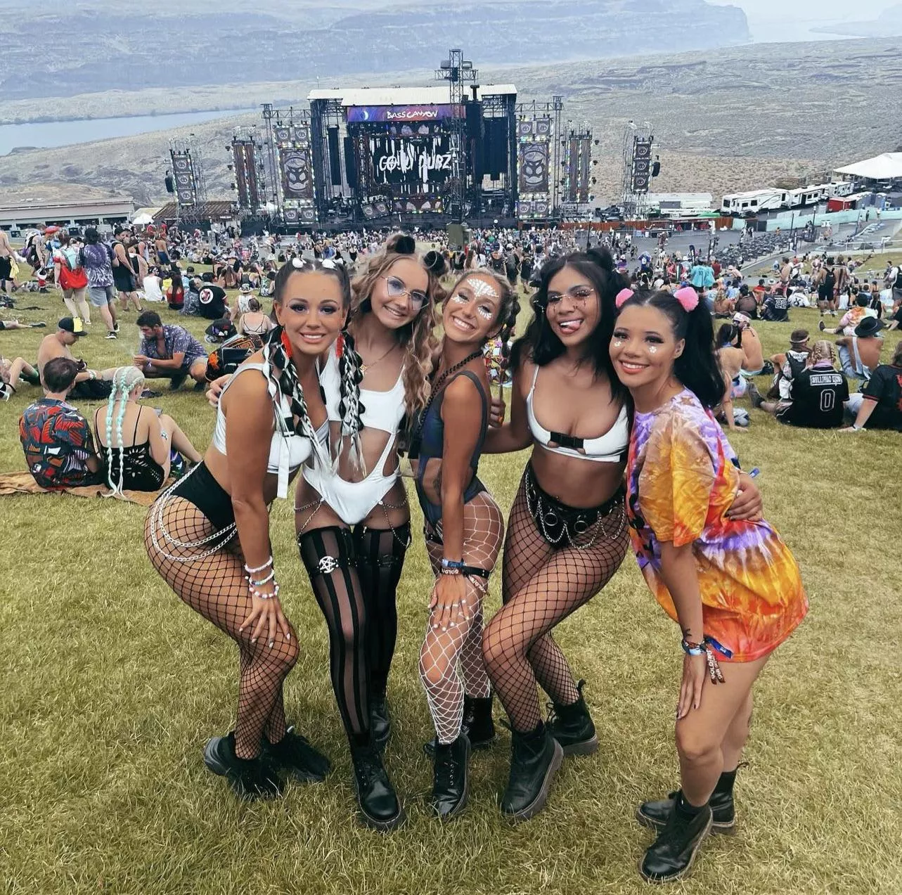 Bass Canyon Babes