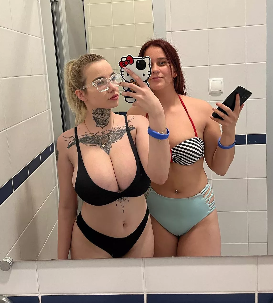 By ravens wings and serpents venom, bestow your gifts upon me