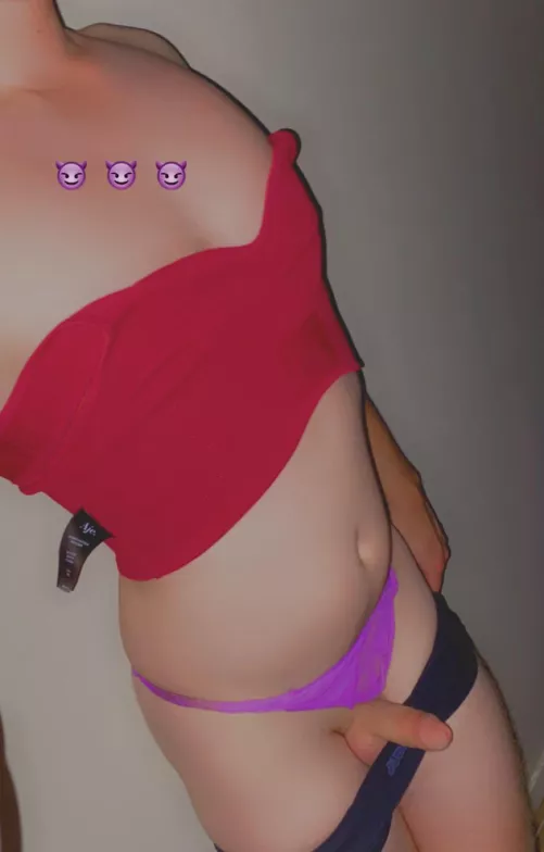 Can someone cum tribute me ? Biggest load gets a post of the tribute x