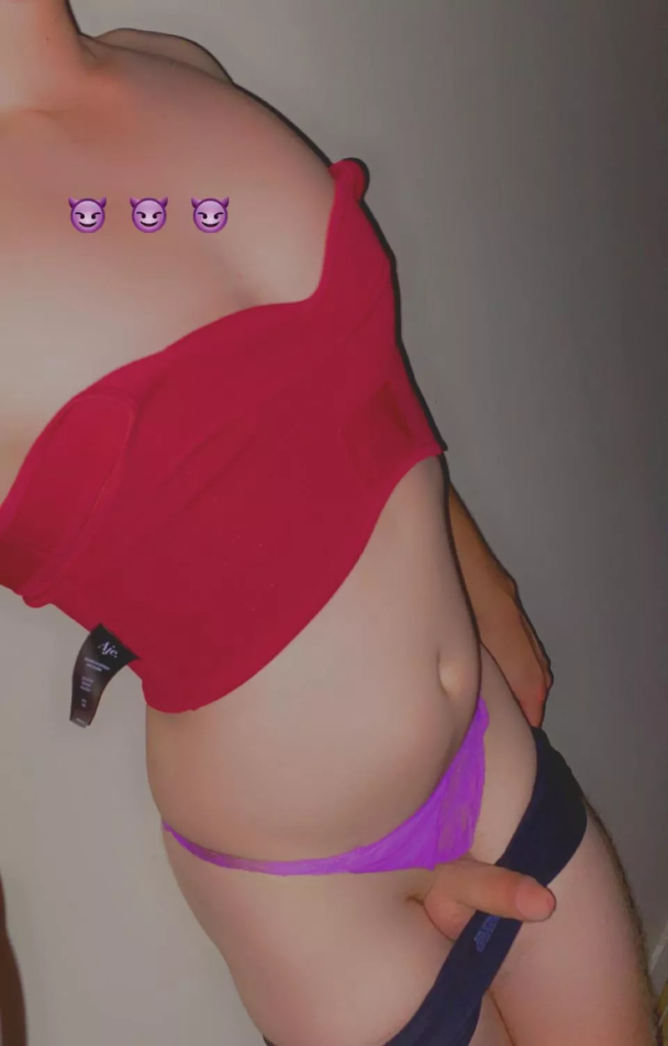 Can someone cum tribute me ? Biggest load gets a post of the tribute x