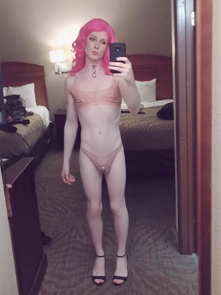 can you see my tiny nub cage through my panties?