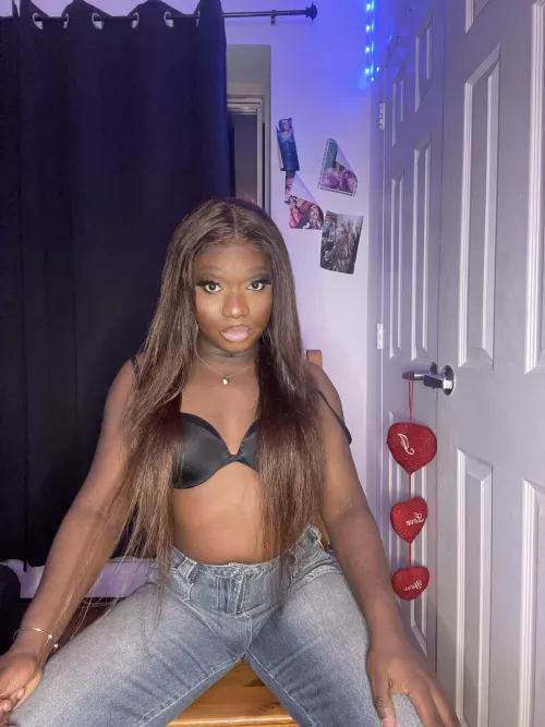 chocolate 🍫 crossdresser