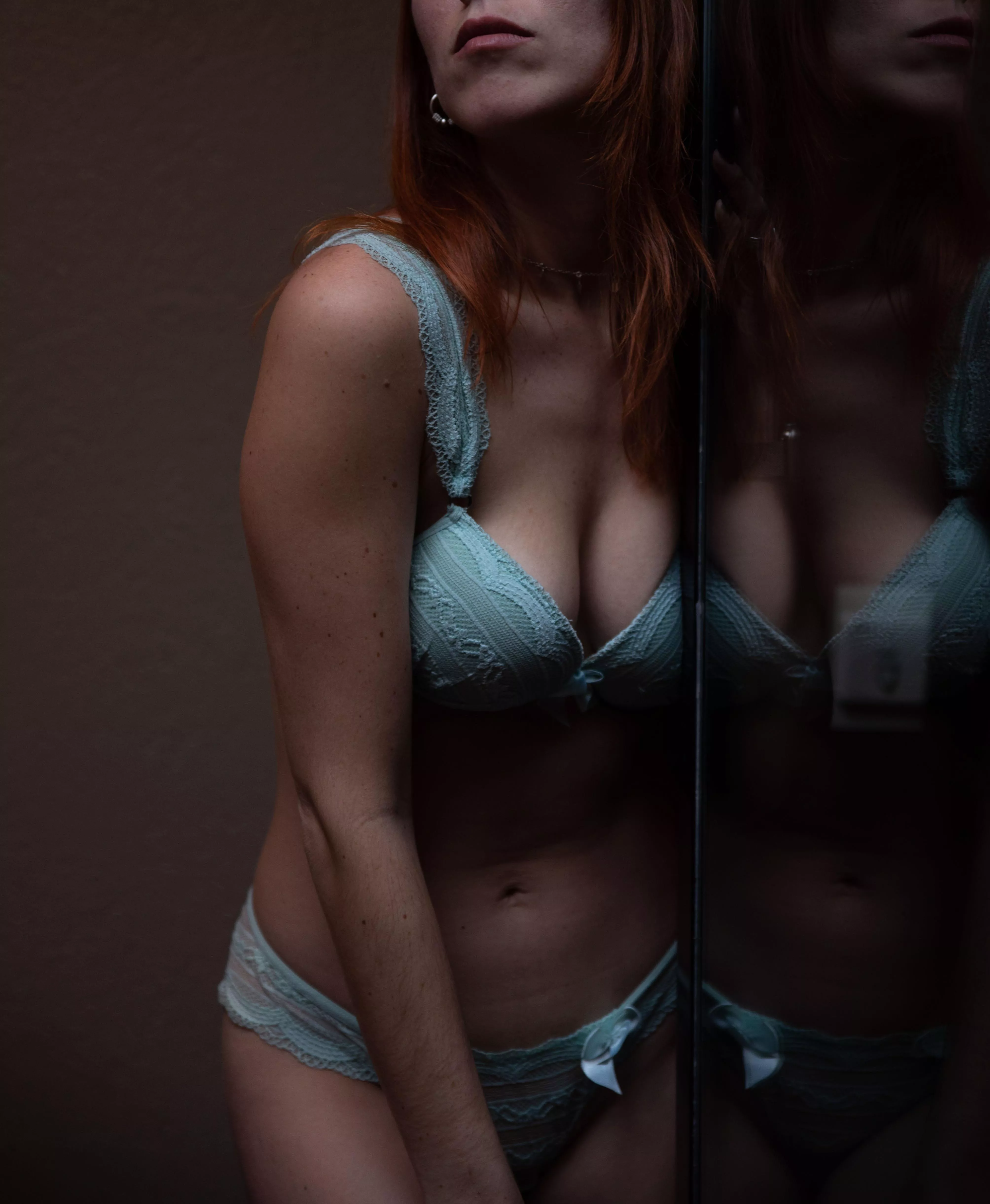 Do I look sexy in this ?