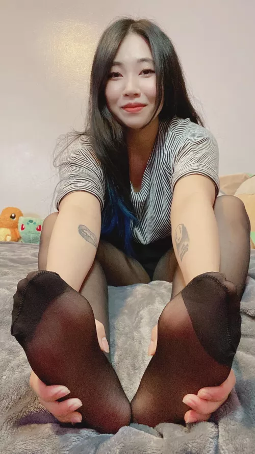 Do my soles look good in these tights?