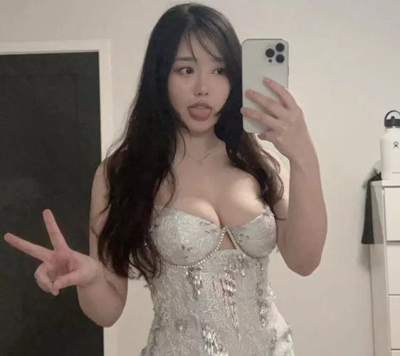 Feed me and I’ll cam [disc, snap, insta]