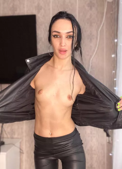 Felt cute, decided to show off my boobs