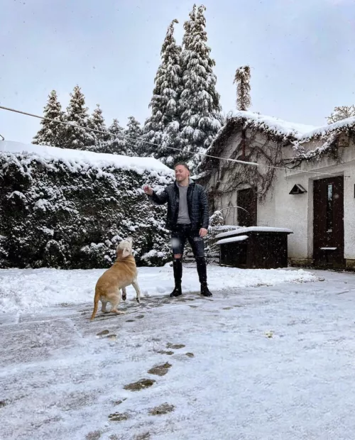 Greetings from Geneva. Have a great Monday!