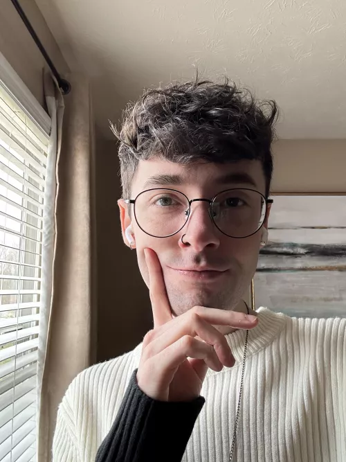 Happy Monday, let’s make it a good one 😌