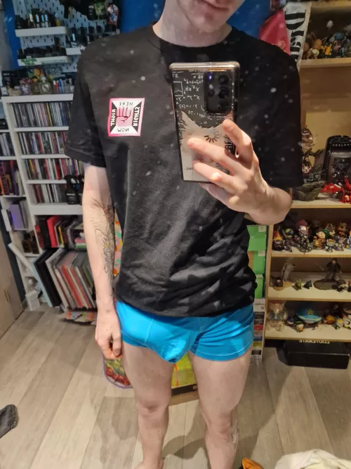 He doesn't wanna get ready 😫