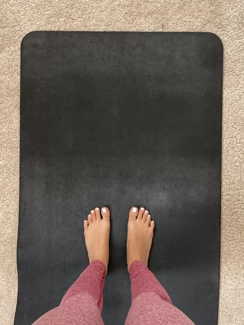 How about I do yoga and you lick my feet?😉💭💦