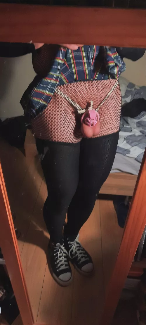 I love how small it is, makes me feel like such a good little girl